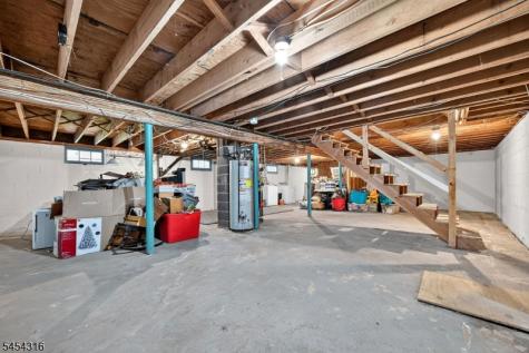 20 Thompson Avenue Woodbridge NJ 08863