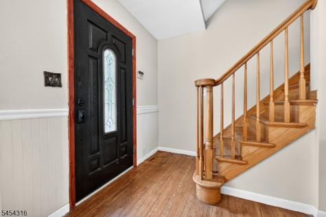 20 Thompson Avenue Woodbridge NJ 08863