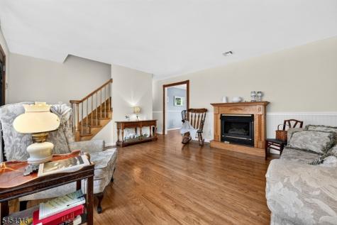 20 Thompson Avenue Woodbridge NJ 08863
