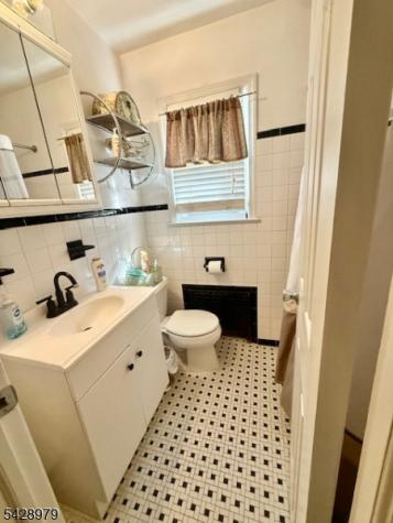 8 Blake Avenue Franklin NJ 08873