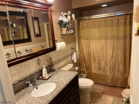 415 Wheatsheaf Road Roselle NJ 07203