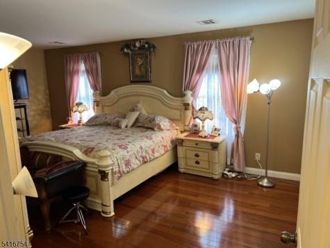 415 Wheatsheaf Road Roselle NJ 07203