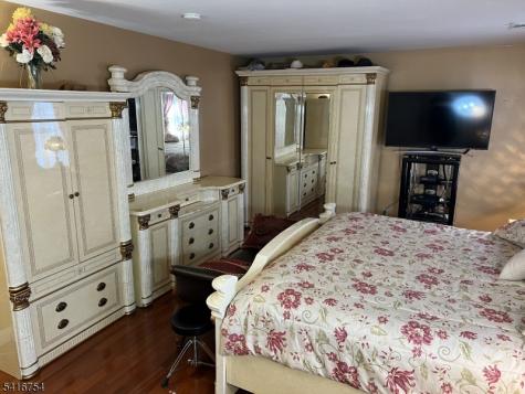 415 Wheatsheaf Road Roselle NJ 07203