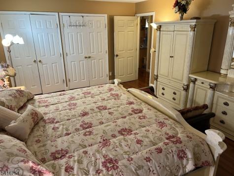 415 Wheatsheaf Road Roselle NJ 07203