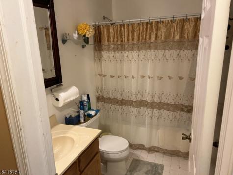 415 Wheatsheaf Road Roselle NJ 07203
