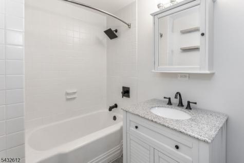 10 Iroquois Trail Denville NJ 07834