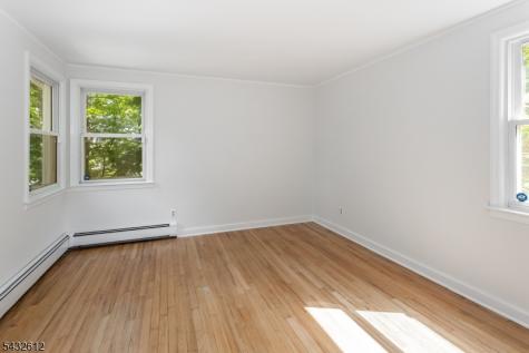 10 Iroquois Trail Denville NJ 07834