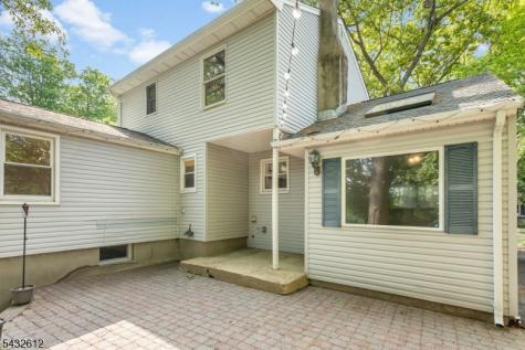 10 Iroquois Trail Denville NJ 07834