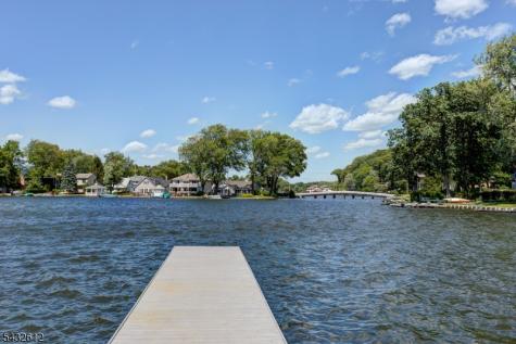 10 Iroquois Trail Denville NJ 07834