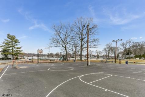 10 Iroquois Trail Denville NJ 07834