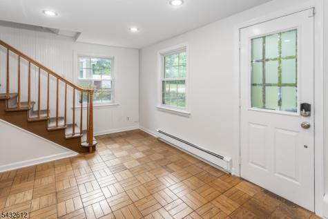 10 Iroquois Trail Denville NJ 07834