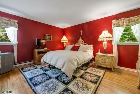 19 Rabbit Run Drive West Milford NJ 07435
