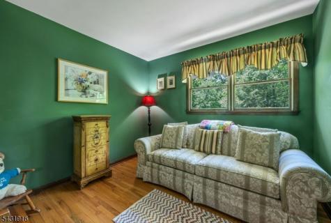 19 Rabbit Run Drive West Milford NJ 07435