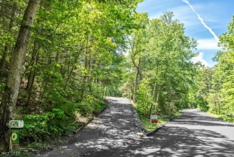 19 Rabbit Run Drive West Milford NJ 07435
