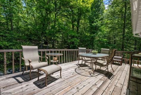 19 Rabbit Run Drive West Milford NJ 07435