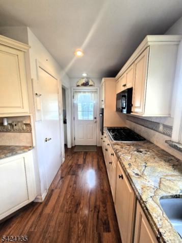 35 Bogert Road Montville NJ 07058