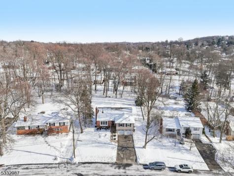28 Berkshire Drive Berkeley Heights NJ 07922