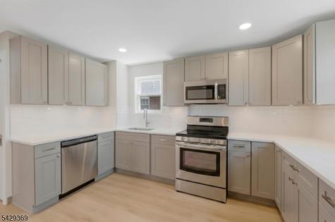 146 W Grant Avenue Roselle Park NJ 07204