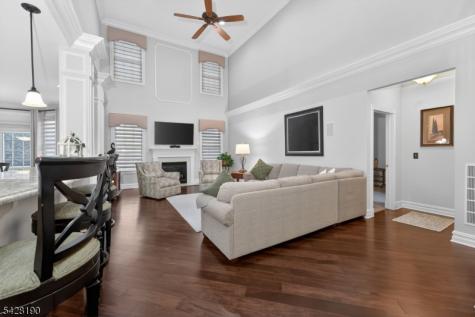 4 Mayflower Court Franklin NJ 08873