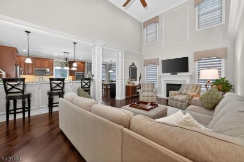 4 Mayflower Court Franklin NJ 08873