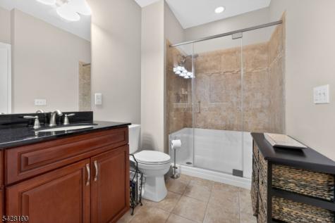 4 Mayflower Court Franklin NJ 08873