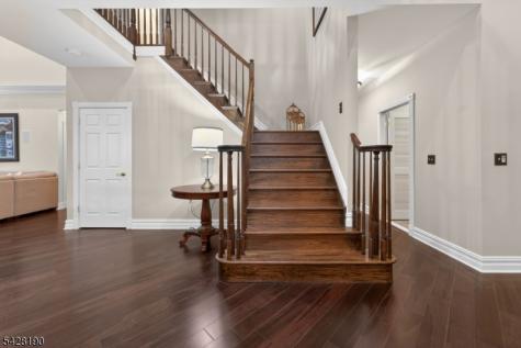 4 Mayflower Court Franklin NJ 08873