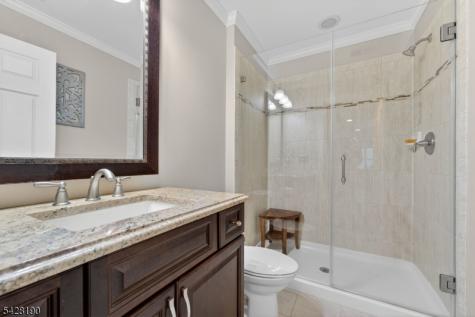 4 Mayflower Court Franklin NJ 08873