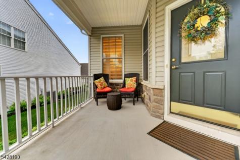 4 Mayflower Court Franklin NJ 08873