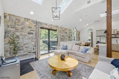 47 Glenside Trail Sparta NJ 07871