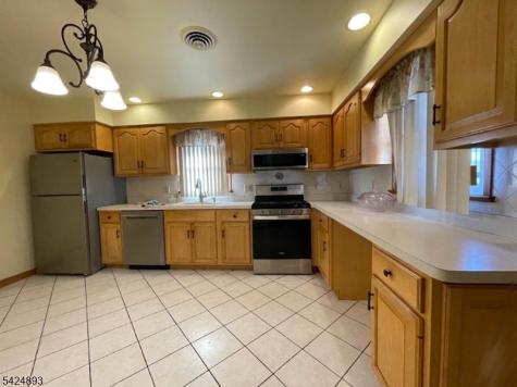 405 Redcliffe Street Elizabeth NJ 07206