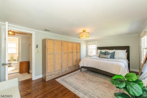 16 Haines Drive Bloomfield NJ 07003