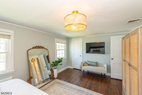16 Haines Drive Bloomfield NJ 07003