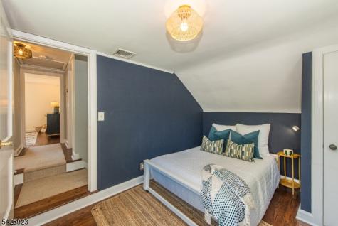 16 Haines Drive Bloomfield NJ 07003