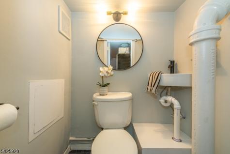 16 Haines Drive Bloomfield NJ 07003