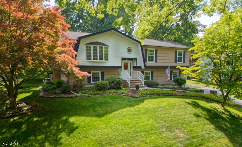 8 Edward Circle Montville NJ 07045