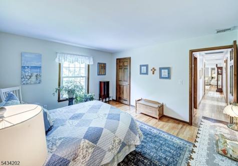 8 Edward Circle Montville NJ 07045