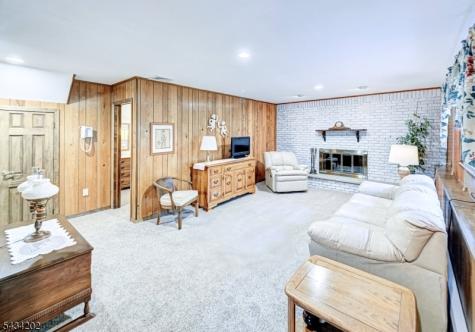 8 Edward Circle Montville NJ 07045
