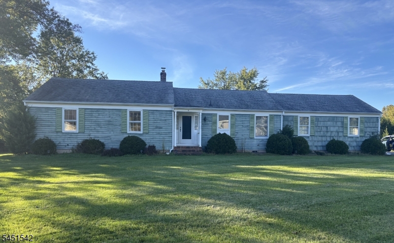 5 Wales Court Clinton NJ 08801