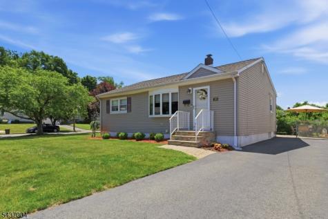 29 Corsi Road Bloomfield NJ 07003