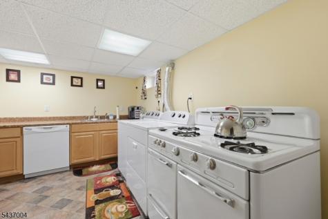 29 Corsi Road Bloomfield NJ 07003