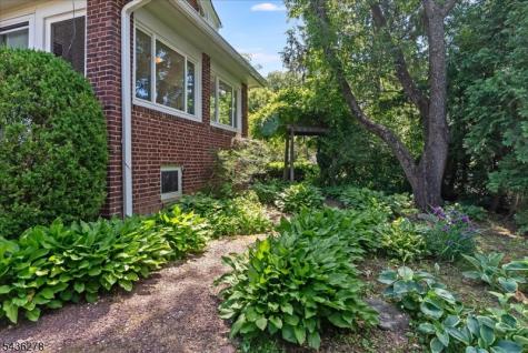 53 Bowdoin Street Maplewood NJ 07040