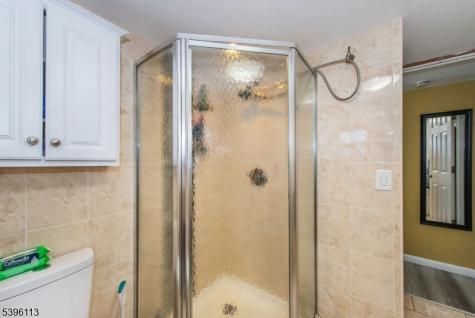 39 Helen Drive Moonachie NJ 07074