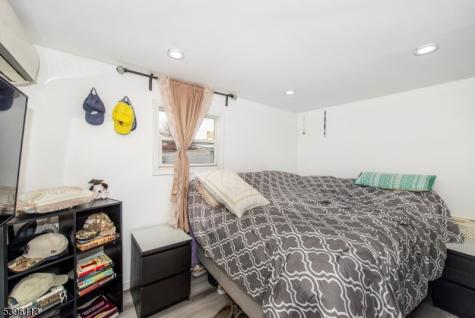 39 Helen Drive Moonachie NJ 07074