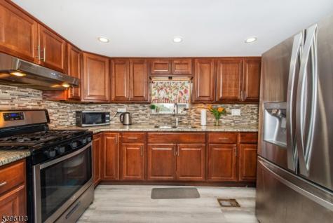 39 Helen Drive Moonachie NJ 07074