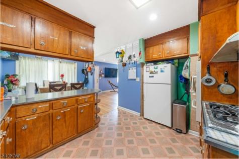 278 North Drive North Plainfield NJ 07060