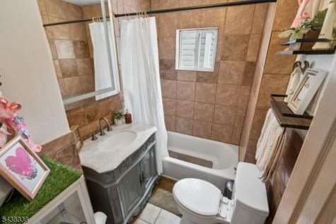 1983 Barnett Street Rahway NJ 07065