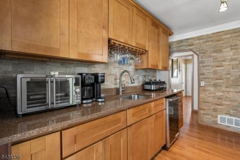 1983 Barnett Street Rahway NJ 07065