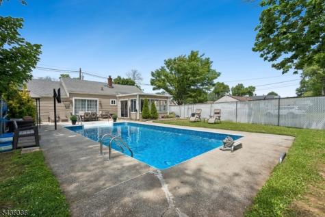 1983 Barnett Street Rahway NJ 07065