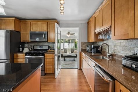 1983 Barnett Street Rahway NJ 07065