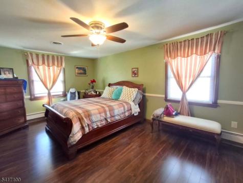 33 Nickel Avenue Sayreville NJ 08872